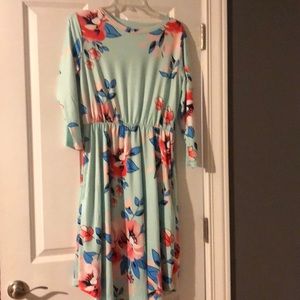 3/4 length sleeved midi dress